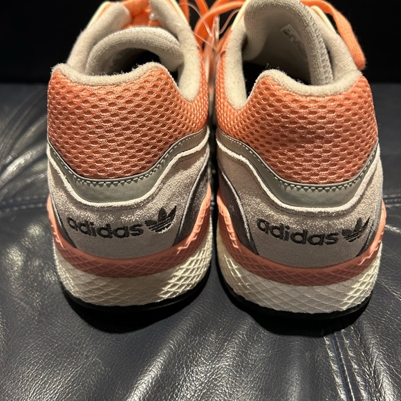 Adidas Ultra Tech sneakers - Picture 6 of 7